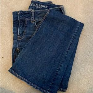 American Eagle women’s artist jeans 2